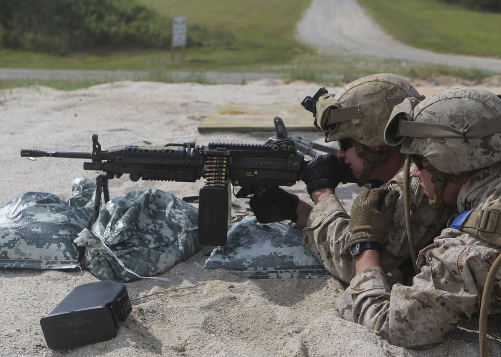 Marines with Support Co., 2nd CEB learn the basics of machine gun operations during DFT