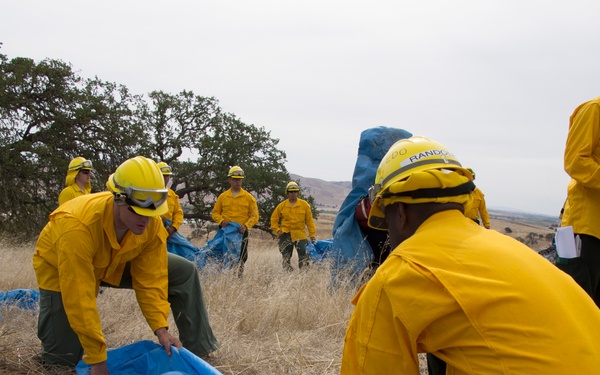 California Soldiers do hand crew training