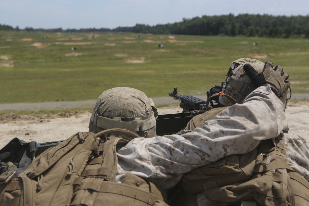 Marines with Support Co., 2nd CEB learn the basics of machine gun operations during DFT