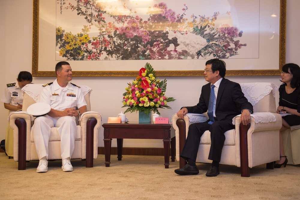 USS Stethem visits Qingdao