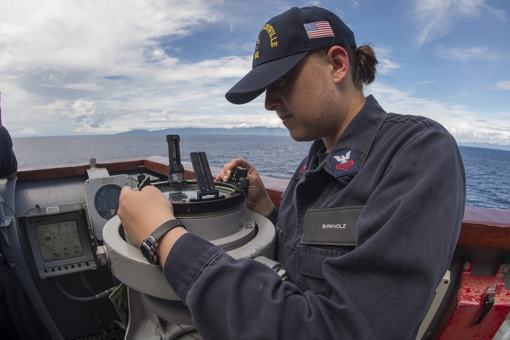 USS Chancellorsville transits Surigao Strait