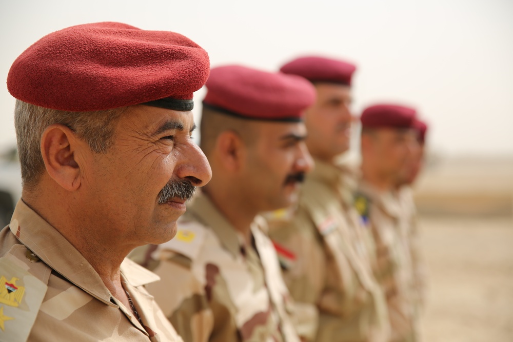 Iraqi soldiers graduate coalition training course
