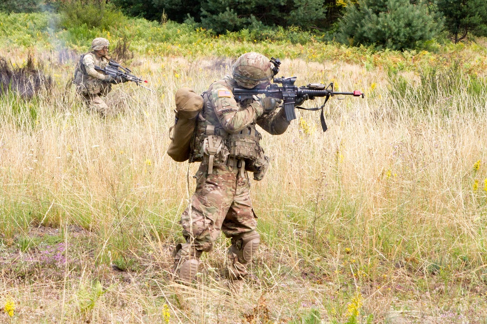 Sky Soldiers conduct live-fire training in Ukraine