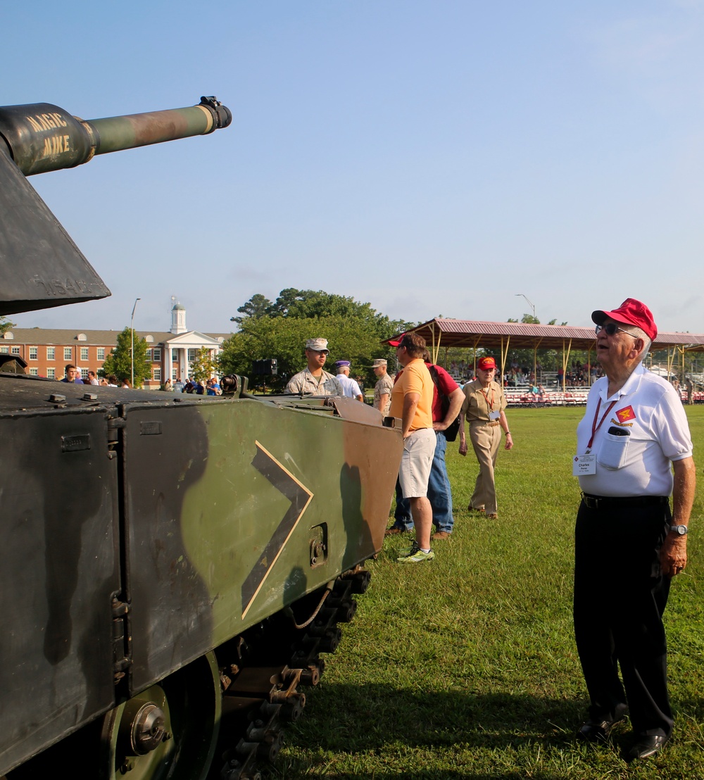 4th Marine Division Association presents static display for veterans