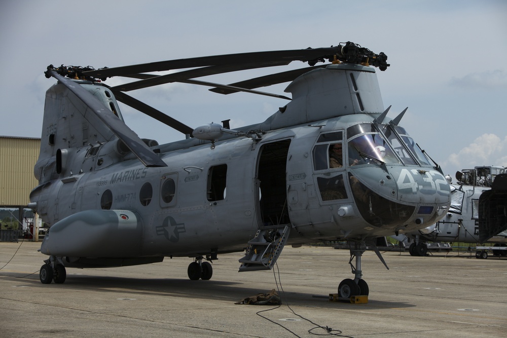 DVIDS - Images - Last of the Phrogs (CH-46E) [Image 9 of 12]