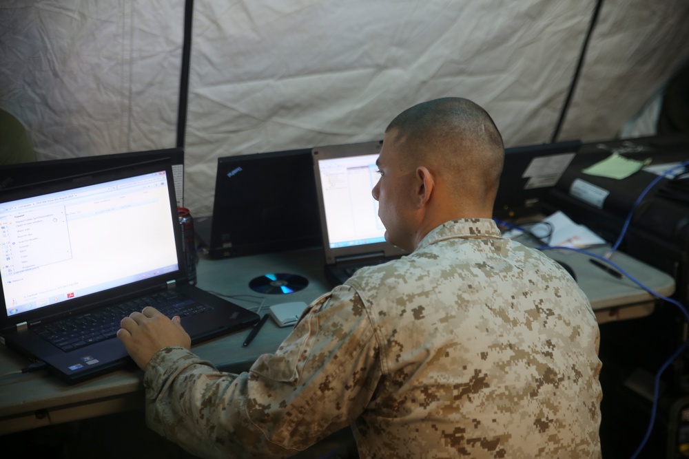 dvids-images-communications-marines-prepare-for-cpx-image-4-of-5