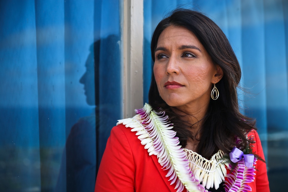 Gabbard visits, speaks with Wounded Warrior Bn.