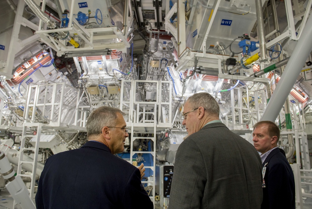 Deputy secretary of defense visits LLNL