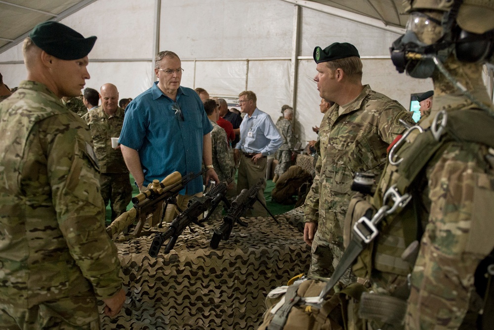 Deputy secretary of defense visits Fort Irwin