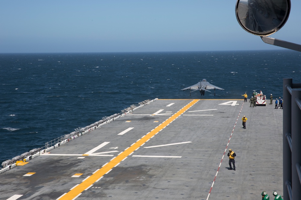 USS Boxer sets flight quarters after Seafair Fleet Week