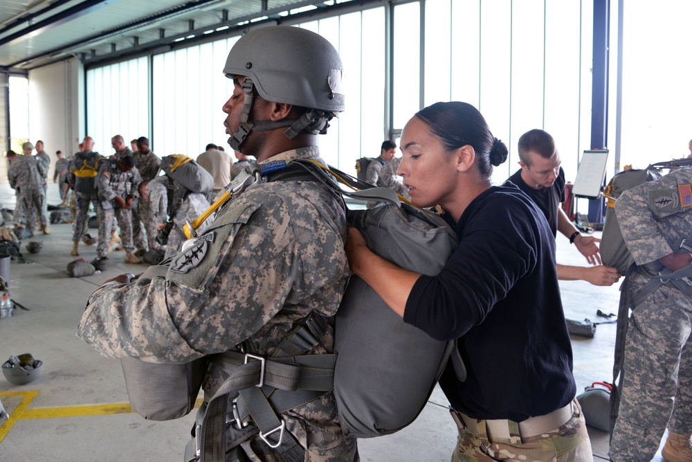United States Special Operations Command conduct Jump Master course