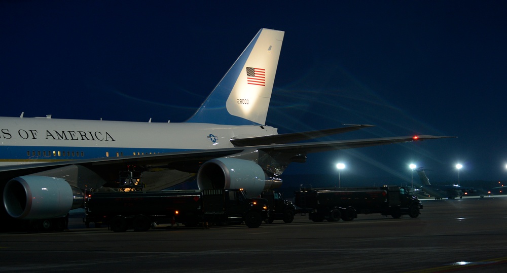 Air Force One refuels at Ramstein