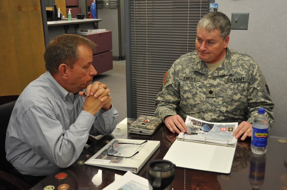 Huntsville Center welcomes new deputy commander