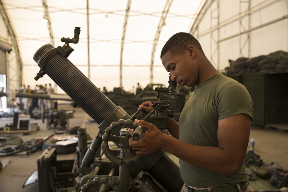 Train to lead: 2/10 Marines participate in section chiefs course