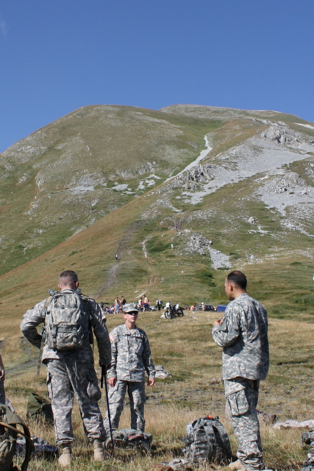 MNBG-E Soldiers climb Mount Ljuboten summit for Germany’s Edelweiss Badge