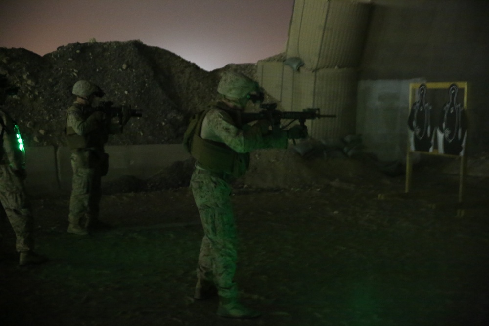 U.S. Marines light up night range in Middle East