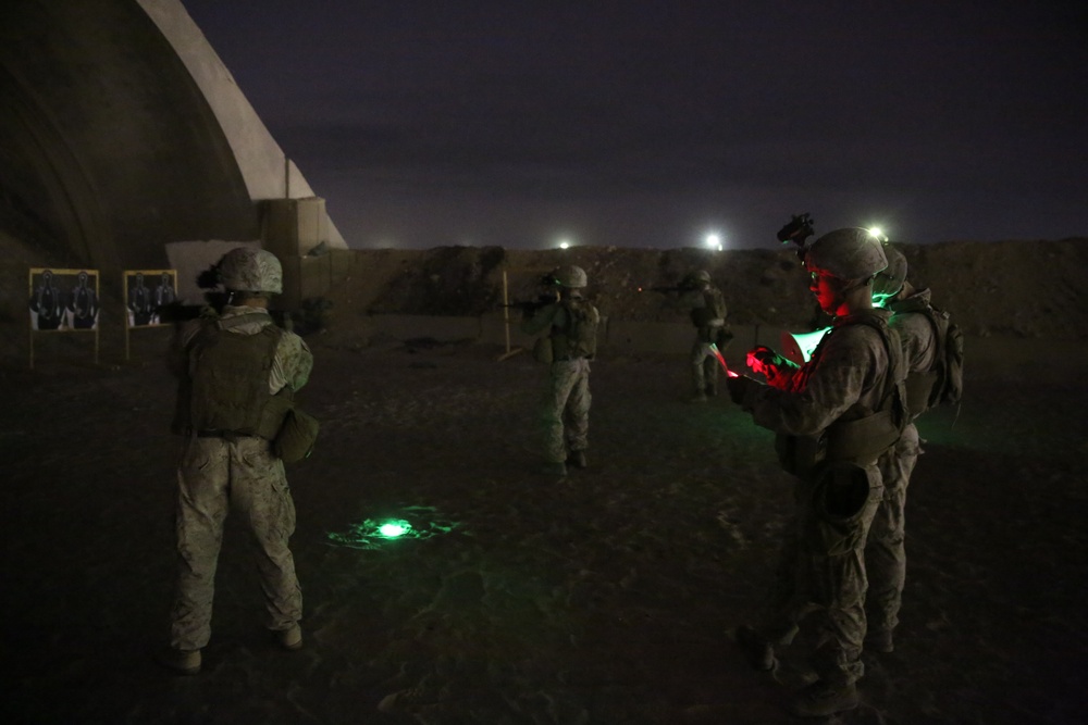 U.S. Marines light up night range in Middle East