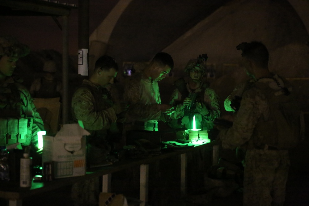 U.S. Marines light up night range in Middle East