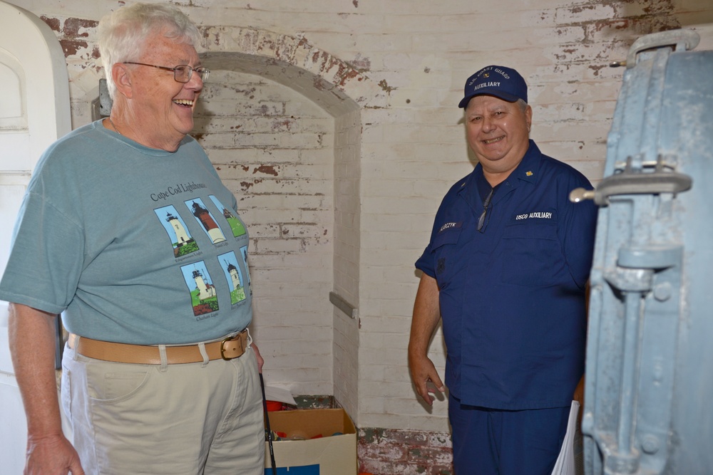 Coast Guard opens historic lighthouse to the public for tours