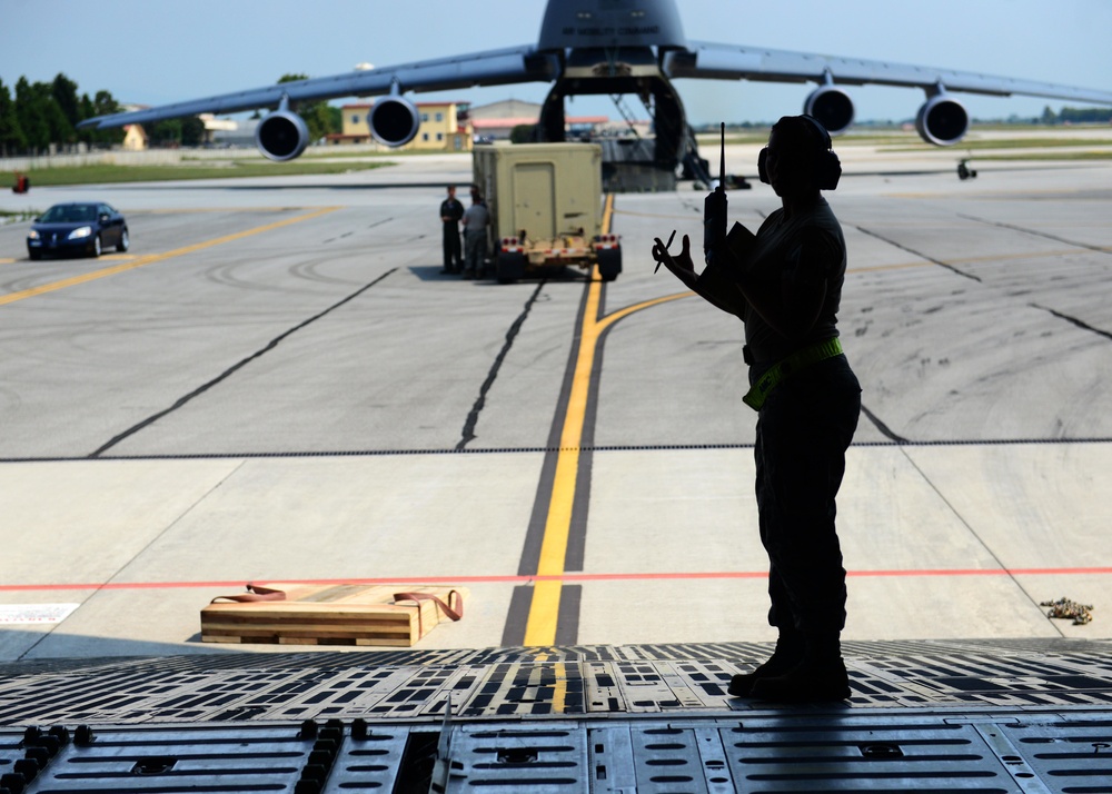 Aviano F-16s deploy to Turkey