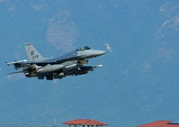 U.S., Turkey Finalizing Details of Anti-ISIL Airstrikes