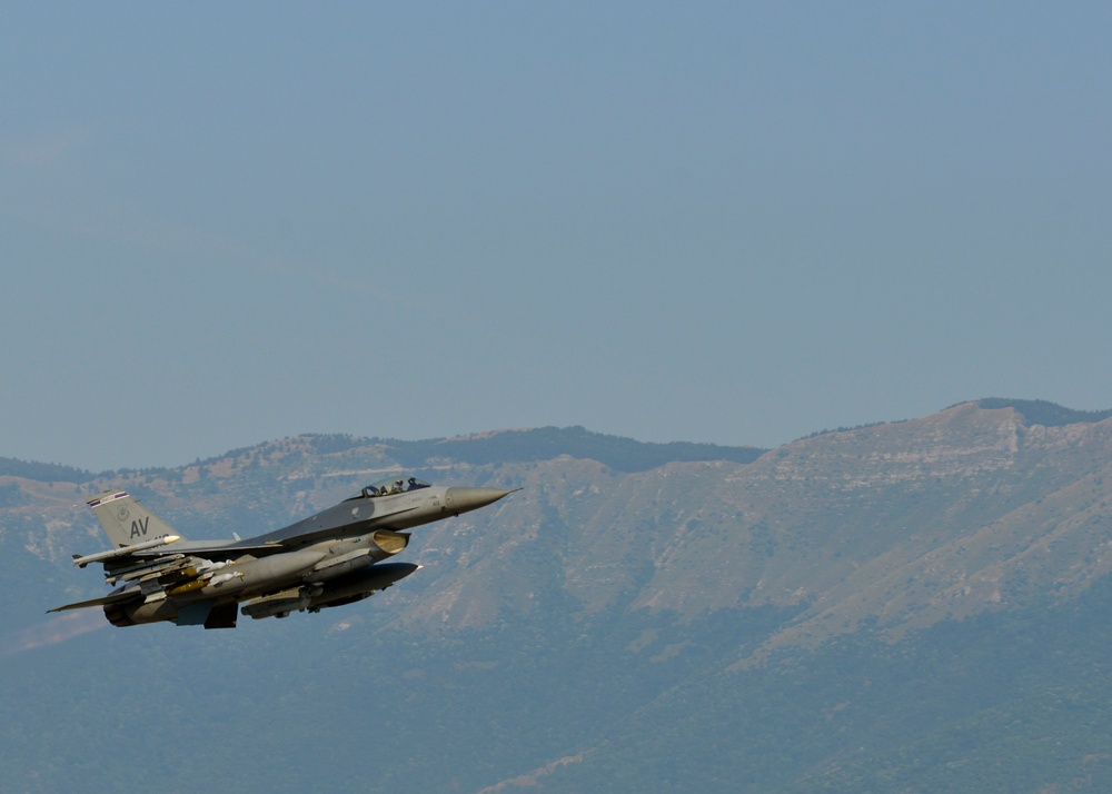 Aviano F-16s deploy to Turkey