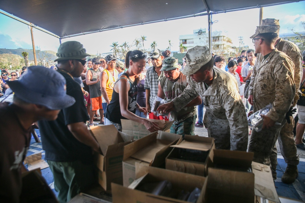 31st MEU continues to deliver relief to Saipan