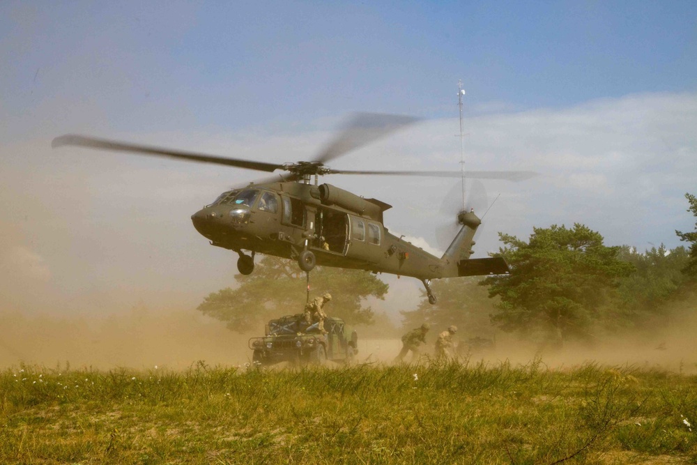 Bilateral sling load training in Lithuania