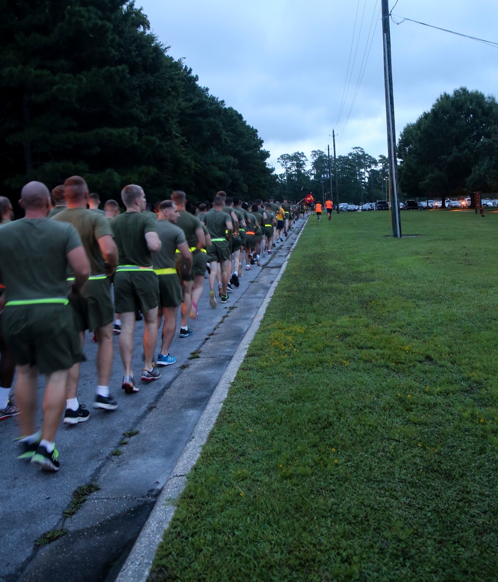 CLR-25 Marines and sailors maintain fitness with 3-mile run, HITT session