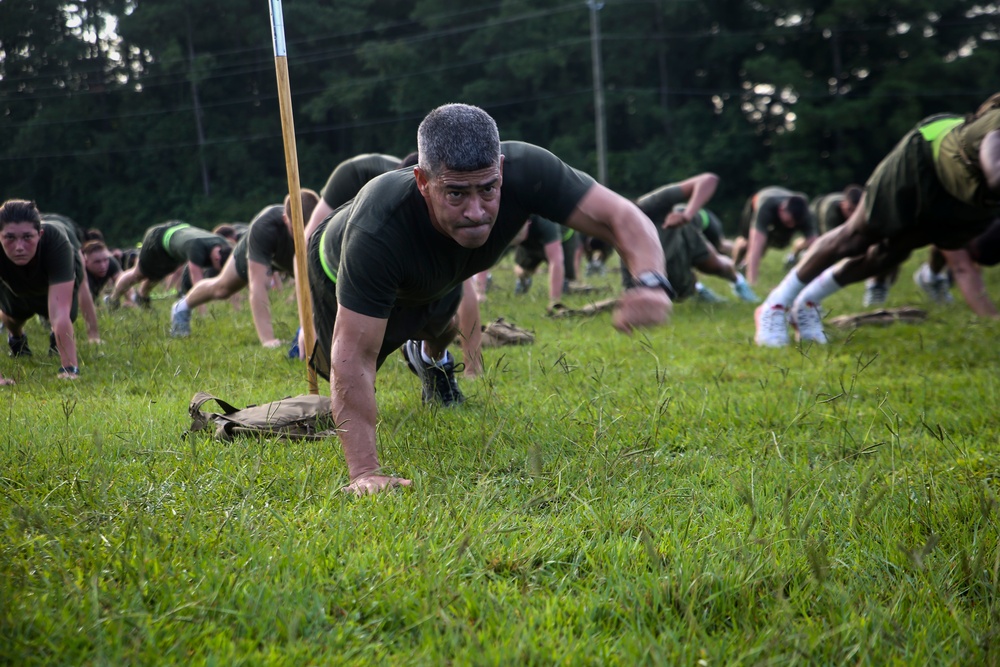 CLR-25 Marines and sailors maintain fitness with 3-mile run, HITT session