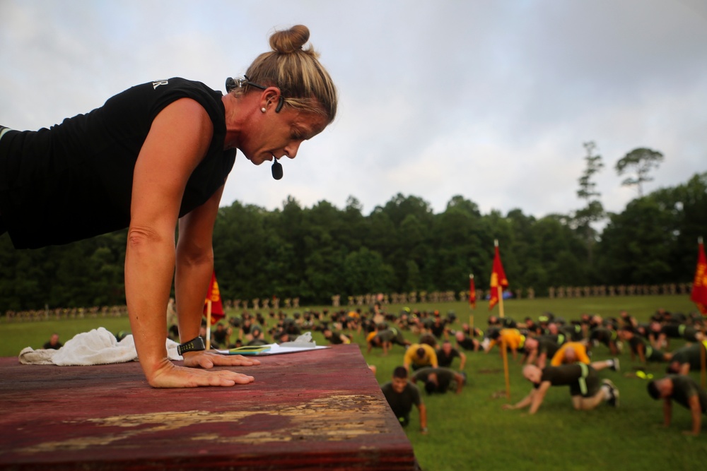 CLR-25 Marines and sailors maintain fitness with 3-mile run, HITT session
