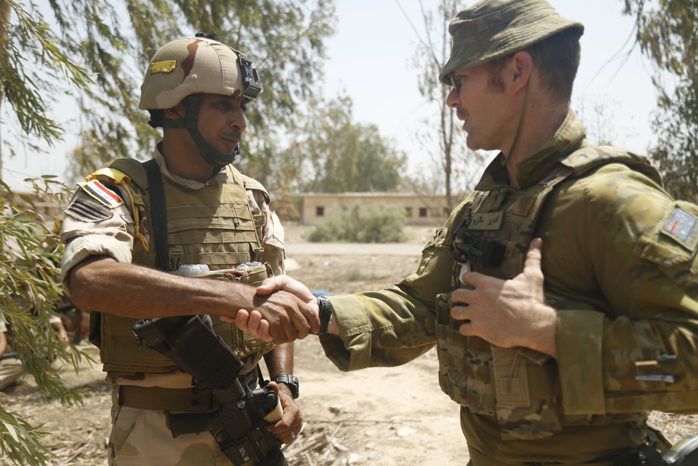 IA soldiers conduct urban operations training