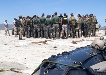 1st Marine Raider Regiment hosts SOCOM Commander for capabilities visit
