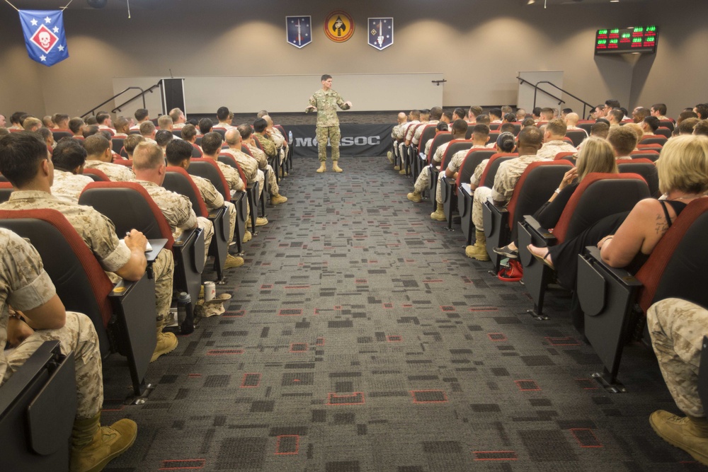 1st Marine Raider Regiment hosts SOCOM Commander for capabilities visit