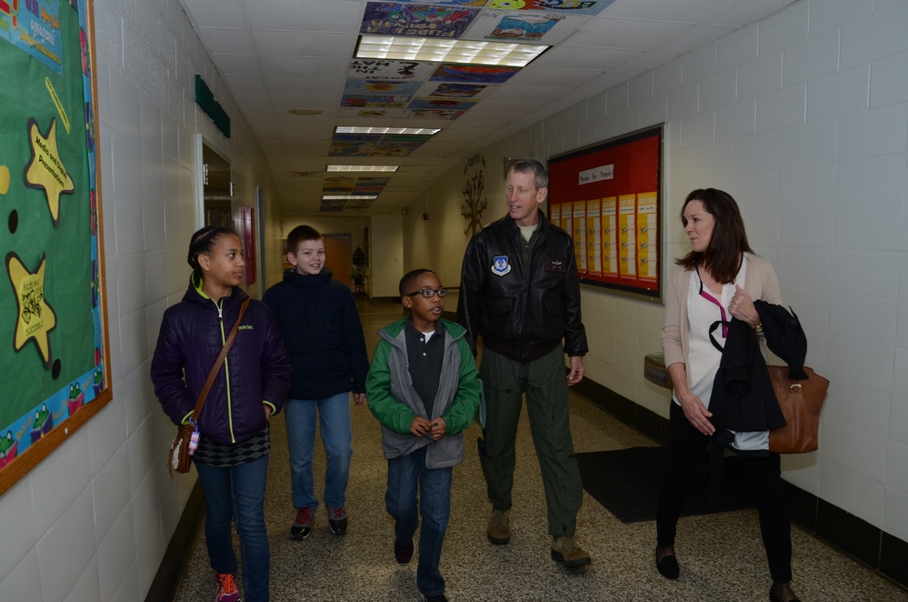 Ninth Air Force leaders celebrate Read Across America 2015