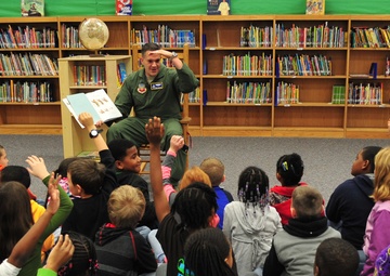 Ninth Air Force leaders celebrate Read Across America 2015