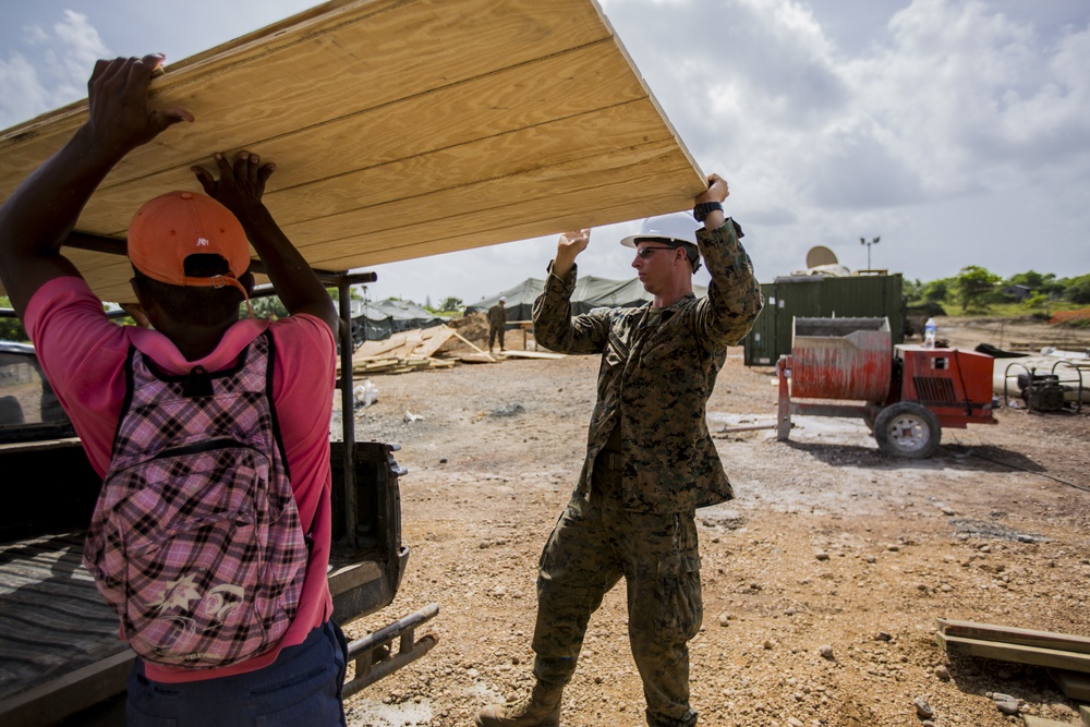 U.S. Marines with SPMAGTF-SC build Kindergarten in Honduras