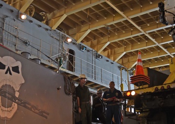 USS Ashland, Marines continue typhoon relief efforts in Saipan