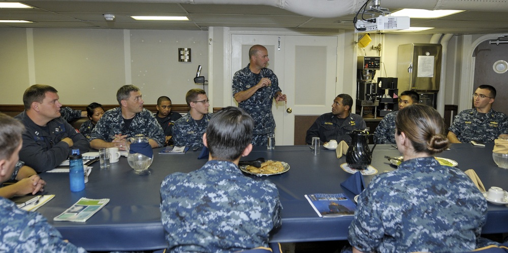 ‘SWO Top Gun’ admiral visits John Paul Jones Wardroom, promotes new career opportunities