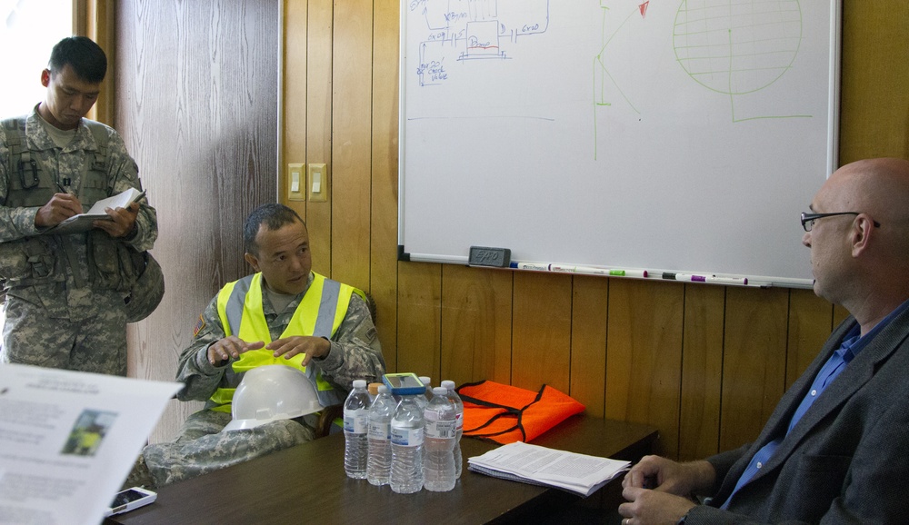 Army Reserve Soldiers plan port operations