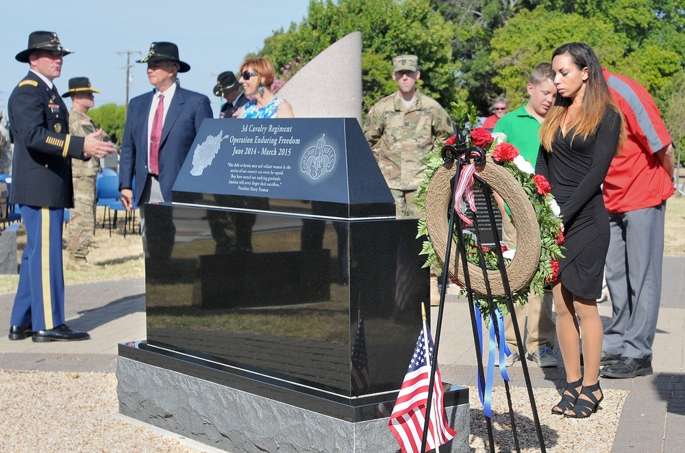‘Brave Rifles’ unveil deceased OEF Soldiers’ names for monument