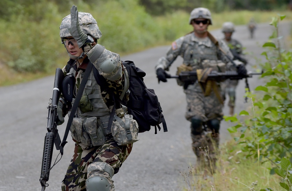 Nepalese Rangers attend US Army Leadership School