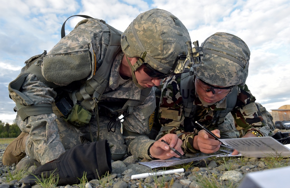 Nepalese Rangers attend US Army Leadership School