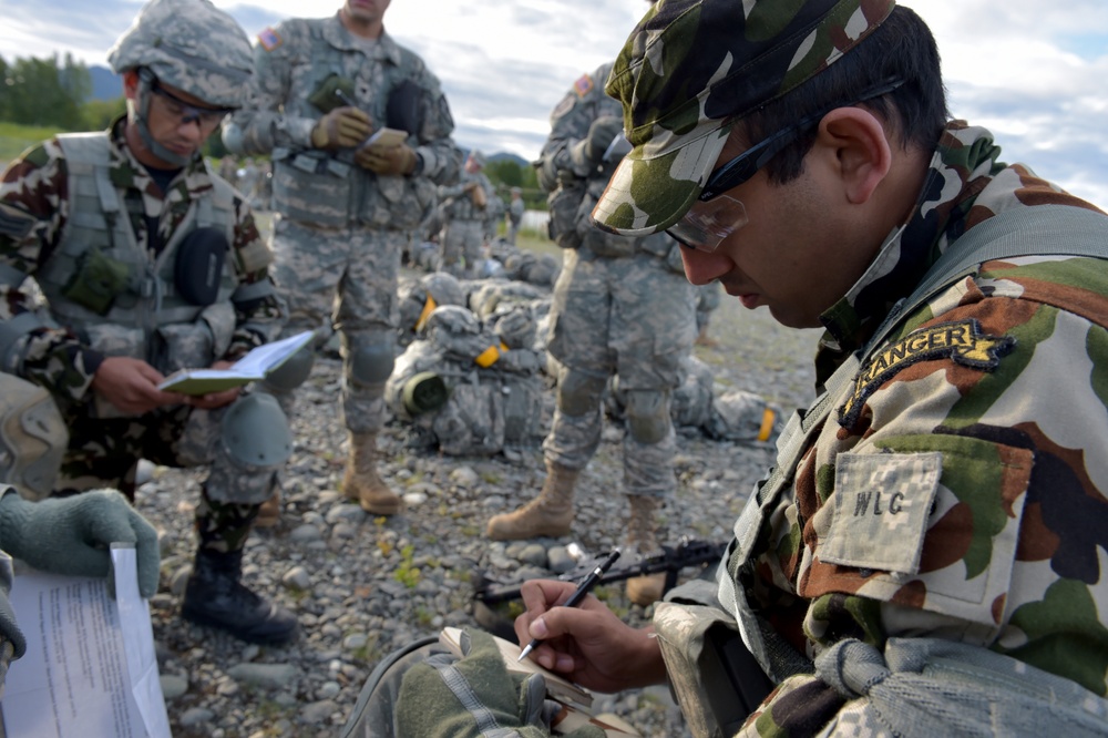 Nepalese Rangers attend US Army Leadership School