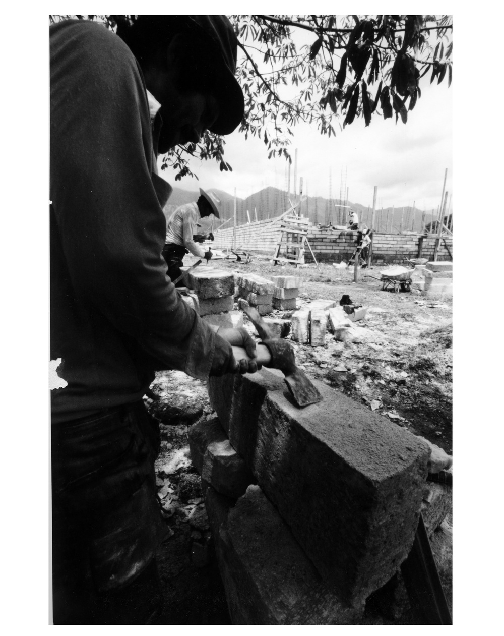 Masons constructing Hat del Medio housing project, Honduras