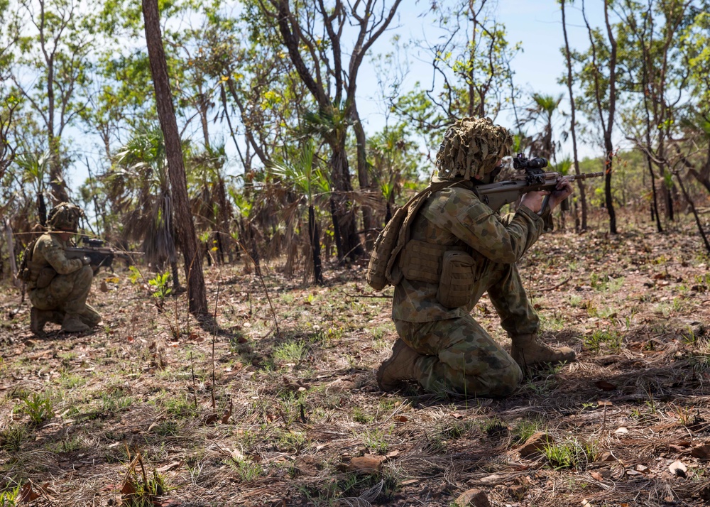 U.S. Marines and Australian soldiers conduct helicopter raid training