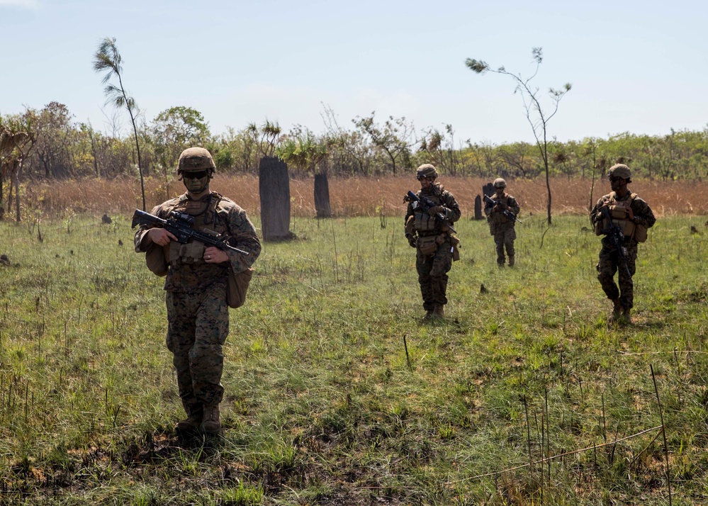 U.S. Marines and Australian soldiers conduct helicopter raid training