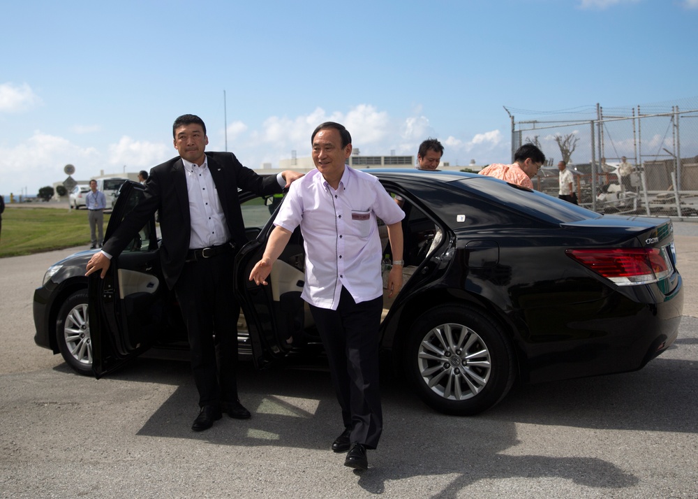 Japan Chief Cabinet Secretary visits Okinawa land return sites