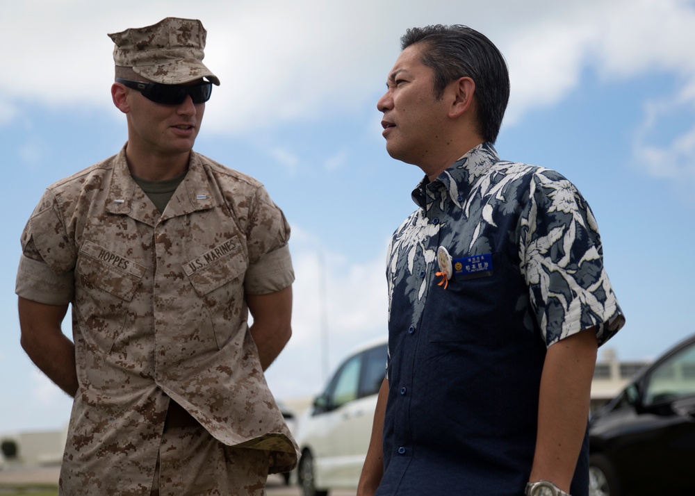 Japan Chief Cabinet Secretary visits Okinawa land return sites