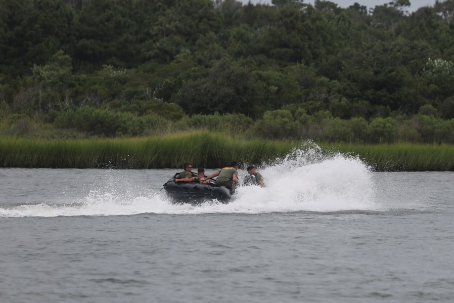 Marines with 2nd Radio Bn. conduct amphibious operations
